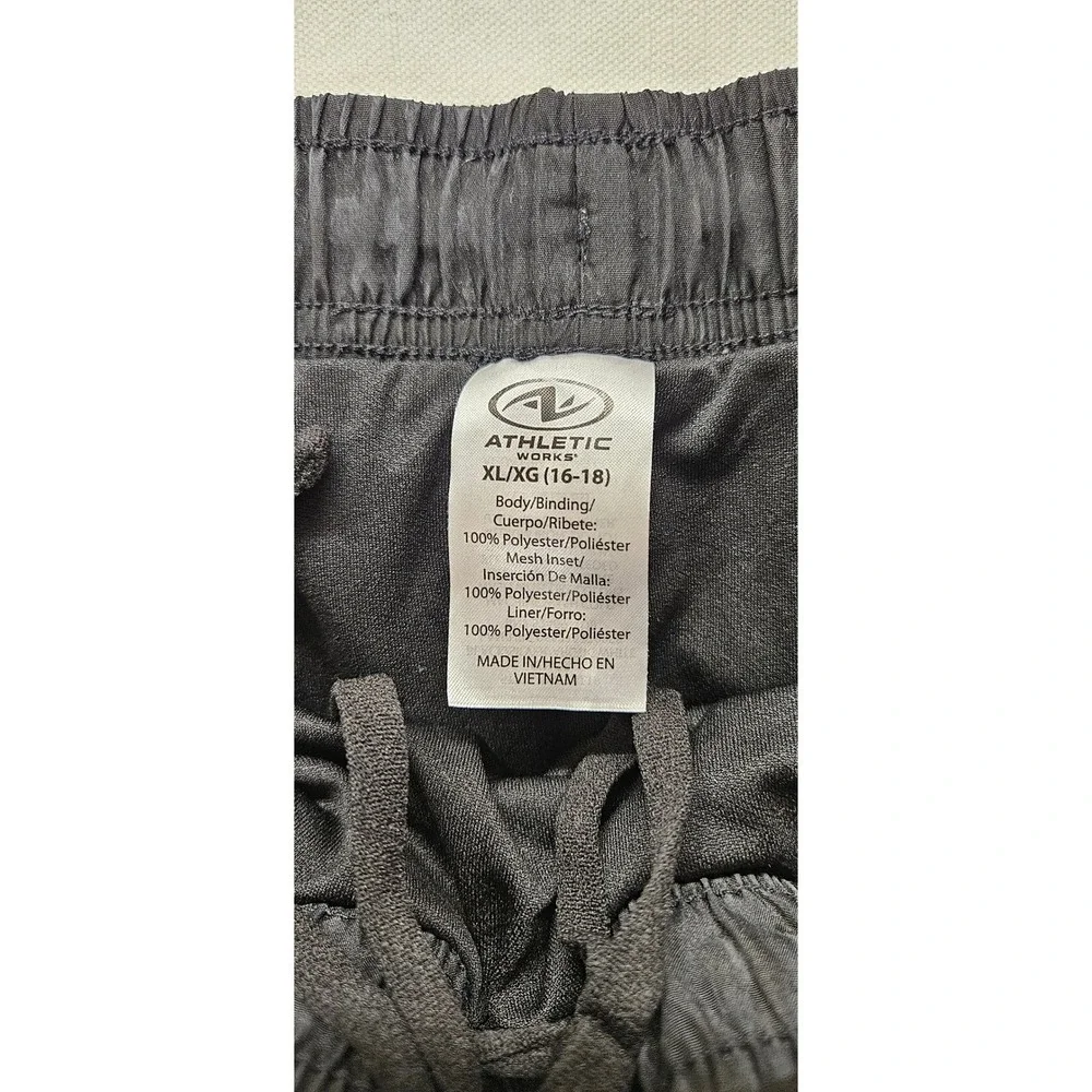 Athletic Works Womens Black Grey Running Shorts XL 16-18 Mesh Inset Gym Workout